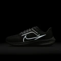 Кросівки бігові Nike AIR ZOOM PEGASUS 40 PRM сірі FN7498-012