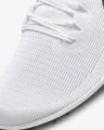 Кросівки бігові Nike ZOOM MAMBA 6 білі DR2733-100
