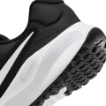 Кроссовки беговые Nike REVOLUTION 7 черно-белые FB2207-001