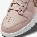 Кросівки жіночі Nike DUNK LOW SE бежеві DD7099-200