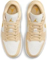 Кроссовки женские Nike JORDAN 1 LOW оранжево-белые DC0774-170