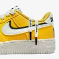 Кросівки підліткові Nike AIR FORCE 1 LV8 (GS) жовто-білі DQ0359-700