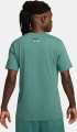 Футболка Nike M NSW SW AIR GRAPHIC TEE зеленая FN7704-361
