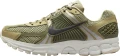 Кроссовки Nike ZOOM VOMERO 5 оливковые FJ1915-200