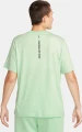 Футболка женская Nike W TEE BF GLS светло-зеленая FZ4634-376