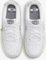 Кроссовки подростковые Nike AIR FORCE 1 LV8 3 (GS) бело-серые DX1657-100