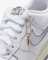 Кроссовки подростковые Nike AIR FORCE 1 LV8 3 (GS) бело-серые DX1657-100
