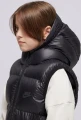 Жилетка подростковая Nike K REPEL LOOSE HEAVYWEIGHT SYNTHETIC FILL EASYON HOODED VEST черная FD2844-011