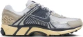 Кросівки Nike ZOOM VOMERO 5 'SINCE 1972' біло-бежево-темно-сині HF4259-100