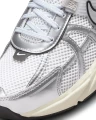 Кросівки жіночі Nike V2K RUN білі FD0736-100