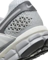 Кроссовки женские Nike ZOOM VOMERO 5 серо-белые FD9919-001