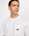 Футболка Nike MAX90 SNEAKER PATCH POCKET белая HJ0574-100