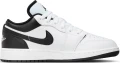 Кроссовки подростковые Nike AIR JORDAN 1 LOW (GS) бело-черные 553560-132