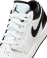 Кроссовки подростковые Nike AIR JORDAN 1 LOW (GS) бело-черные 553560-132