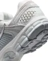 Кроссовки женские Nike ZOOM VOMERO 5 бело-светло-серые HQ0458-001