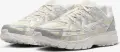 Кросівки жіночі Nike P-6000 бежево-срібні IB3485-001