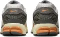 Кросівки Nike ZOOM VOMERO 5 бежево-сіро-помаранчеві IB7469-030