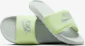 Шльопанці жіночі Nike VICTORI ONE салатово-м'ятні CN9677-010