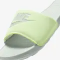 Шльопанці жіночі Nike VICTORI ONE салатово-м'ятні CN9677-010