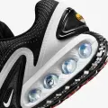 Кроссовки женские Nike AIR MAX DN черно-белые FJ3145-002