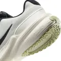 Кроссовки женские Nike UPLIFT SC молочно-черные IB2766-100