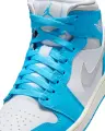 Кроссовки женские Nike AIR JORDAN 1 MID голубо-бело-светло-серые BQ6472-400