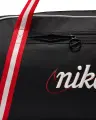 Сумка спортивна жіноча Nike GYM CLUB TRAINING RETRO 24L чорно-червоно-біла DH6863-015
