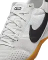 Футзалки (бампи) Nike STREETGATO біло-чорні HV5759-100