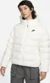 Пуховик женский Nike SPORTSWEAR STORM-FIT молочный DQ5903-133