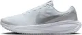 Кросівки бігові Nike REVOLUTION 8 білі HJ9198-100