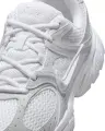 Кроссовки женские Nike V5 RNR белые HQ7901-101