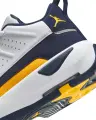 Кроссовки Nike JORDAN MAX AURA 7 бело-темно-сине-желтые HQ2091-102