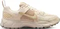 Кроссовки подростковые Nike VOMERO 5 (GS) бежевые HF6998-106
