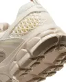 Кроссовки подростковые Nike VOMERO 5 (GS) бежевые HF6998-106