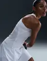 Майка для тенісу жіноча Nike VICTORY DRI-FIT білі FD5584-100