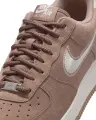 Кроссовки Nike AIR FORCE 1 '07 LV8 коричнево-белые HJ4465-200