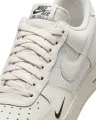 Кроссовки Nike AIR FORCE 1 '07 LV8 кремовые IM6002-030