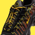 Кросівки Nike AIR MAX PLUS чорно-жовто-помаранчеві IH4459-010