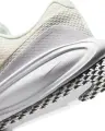 Кроссовки беговые женские Nike REVOLUTION 8 молочно-белые HJ8485-105