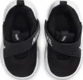 Кросівки дитячі Nike TEAM HUSTLE D 12 (TD) чорно-білі HF6281-002