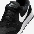 Кросівки жіночі Nike MD RUNNER 2 чорно-білі 749869-018