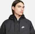 Вітровка Nike SPORTSWEAR WINDRUNNER JACKET чорна 727324-010