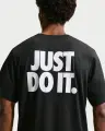 Футболка Nike SPORTSWEAR черная IR4972-010