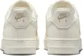 Кросівки жіночі Nike AIR FORCE 1 '07 LX молочні FV3654-111