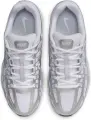 Кроссовки женские Nike P-6000 бело-серебряные BV1021-106