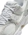 Кроссовки женские Nike V5 RNR бело-серебряные HQ7901-112