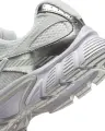 Кроссовки женские Nike V5 RNR бело-серебряные HQ7901-112