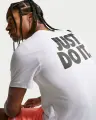 Футболка Nike SPORTSWEAR біла IR4972-100