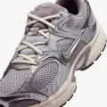 Кроссовки Nike V5 RNR серо-серебряные HJ5228-003