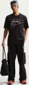 Футболка Nike SPORTSWEAR чорна IH1359-010